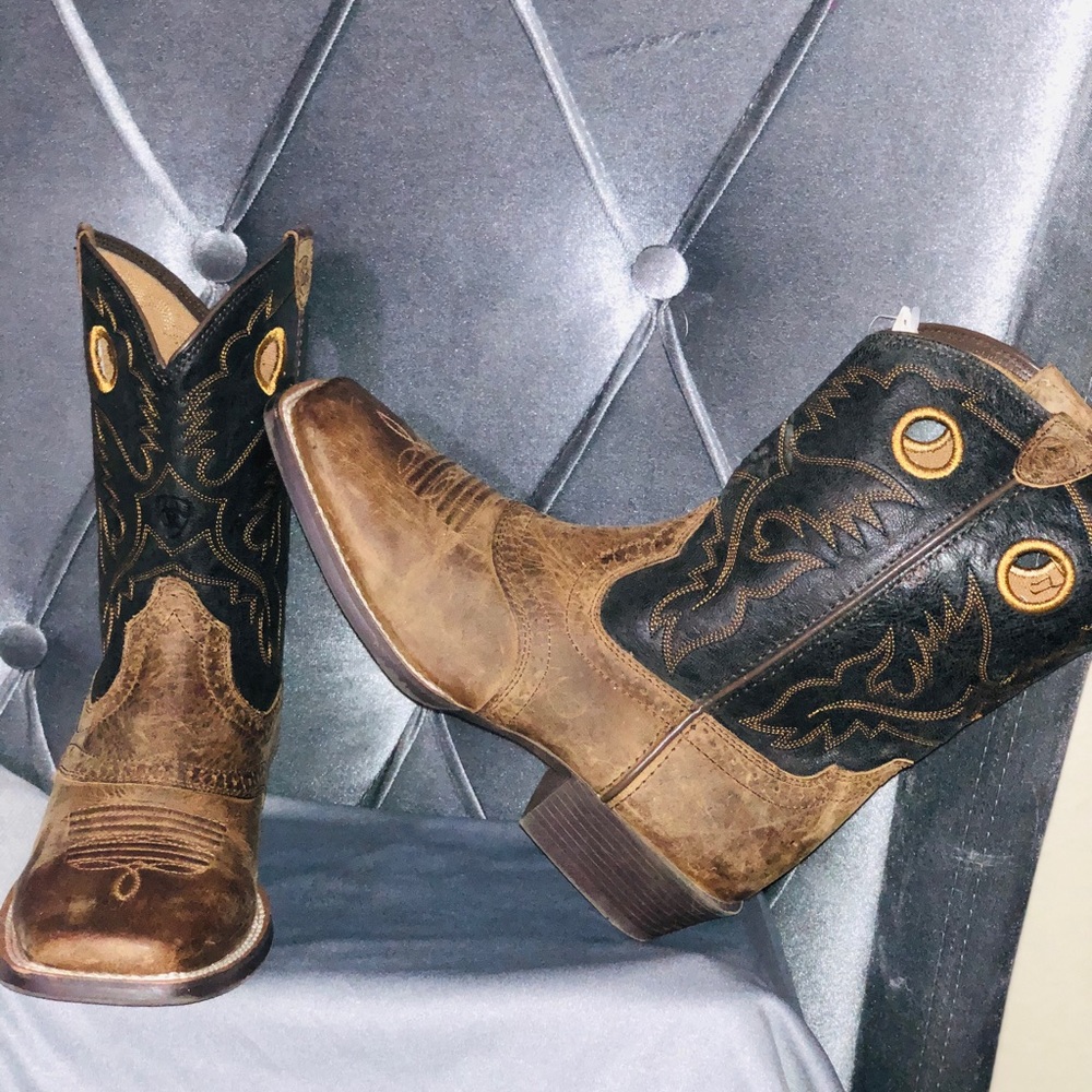 Never worn Ariat boots 👢